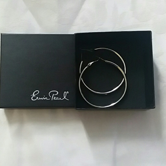 Earings - Picture 2 of 2